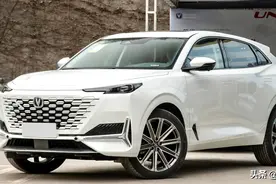 长安新车UNI-K，蓝鲸2.0T+爱信8AT，就问你香不香图片