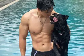 明星豪宅养犬生活照大曝光：张卫健家的搞笑，木村拓哉家的很唯美图片