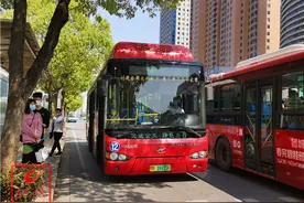 10日起，黄石多条公交线路运营时间有调整图片