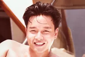 众星发文缅怀张国荣，唐鹤德深夜晒照三字让人泪目，袁咏仪感伤图片