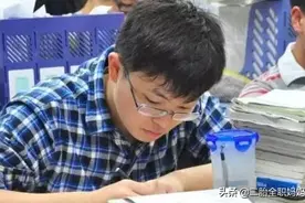 为什么初中成绩平平，上高中后突飞猛进？老师：具备这4个特质图片