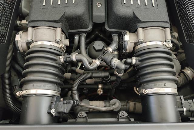 9年的兰博基尼盖拉多卖家说精品，客户心存侥幸是捡漏还是踩坑？