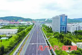 正式通车！海沧港区至集美灌口实现全程无红绿灯直线快速通行图片
