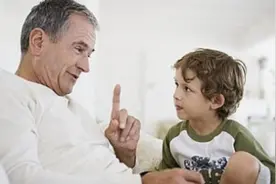 怎样才能获取孩子的信任，走进孩子内心，正确倾听你便做对第一步图片