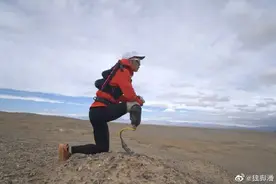 九天九夜，独脚男人穿过513公里戈壁无人区：中国版刀锋战士图片