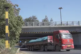 北京对国五车辆强制联网，实时监控排放状态图片