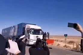 3万只羊来了 ！蒙古国捐赠的首批活羊入境中国视频封面
