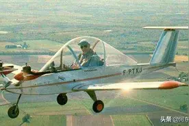 单价10万，月薪5000可以考虑入手的全球最小蟋蟀飞机图片