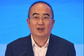 张定宇：中医推拿缓解了我的病情图片