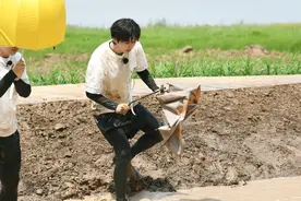 奔跑吧！颠覆所有想像的蔡徐坤图片