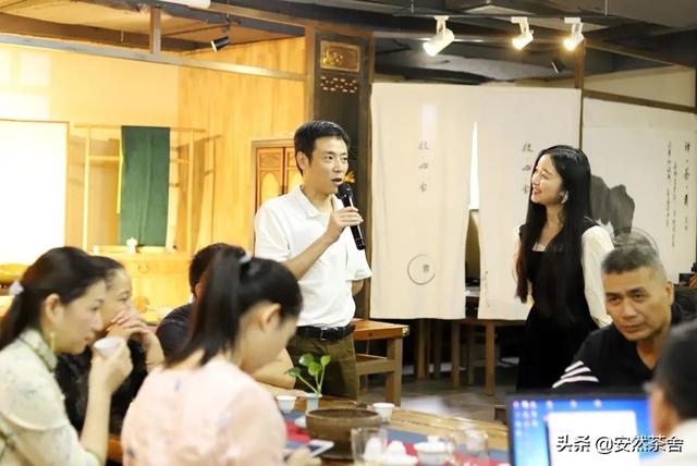 今大福德福品鉴会在“茶饰界”成功举办，班章古树霸气之韵令人倾倒