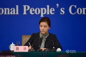 征服世界的女翻译官刷屏，我感受到的不仅仅是“励志”图片