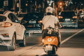 5个打工故事：打工人是他们的自嘲，但他们的生活绝不是玩笑图片