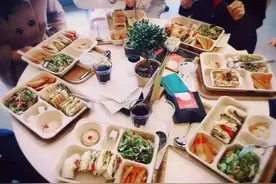 饭局上被劝酒，情商低的人会说“我不喝”，高情商的人会这样回复图片