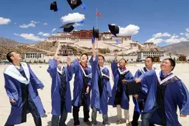西藏实施多元混合学生资助政策图片