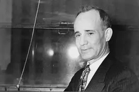 欲成大事，必先自制——成功学大师 拿破仑•希尔图片