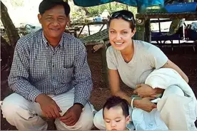 19年前，美国影星朱莉收养的柬埔寨男孩，真的是孤儿吗？图片