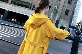 英姿飒爽的休闲风衣外套，秋季出街随便一披上，帅酷有型又显气场图片