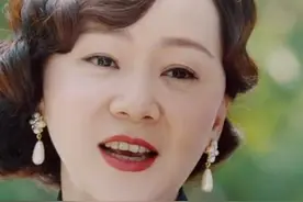 《光芒》：露珠儿无法上位，蓼蓝和黄如虹的离婚撕开了他的真面目图片