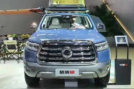 皮卡改成房车，配双人床，长城炮旅装版26.78万元起图片