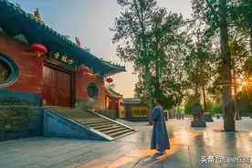 古刹：佛教圣地，寂静山门图片