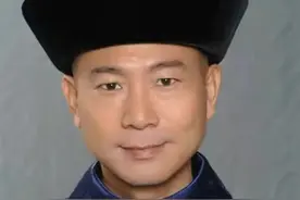 53岁TVB男星宣布进军内地，以新人姿态找机会，和黎耀祥长得很像图片