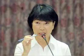 龙应台：既是作家又是官员，任台北文化局长，最终背离初衷图片