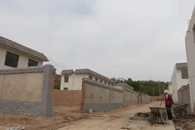 乡村建设，三大收费问题需严查，农民需要注意，这些费用可不用缴图片