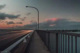 成年人的快乐从不合群开始图片