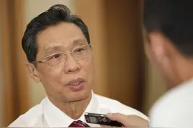 钟南山医术精湛，他为什么这么厉害？看完他的家族背景就知道了图片