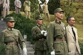 影视中表现错了的旧军队的礼节图片