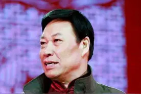 春晚影星魏积安：跟妻子结婚37年0绯闻，看看妻子是谁就明白了图片