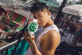 满身腱子肉的模特小哥，这溢出屏幕的帅气，我又恋爱了！图片