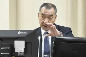 独家锐评｜F5战机坠毁，曾任台军“参谋总长”的台“国安局长”为何哽咽？图片