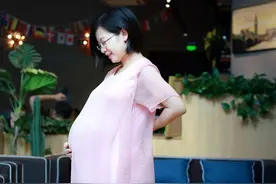 进入14周，孕妈睡觉时出现的三种“奇怪表现”，可能是胎宝在求救图片