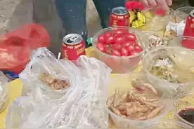 浙江一家人清明扫墓，在墓前聚餐上热榜，家人：老人生前喜欢热闹图片