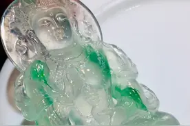 抛光对你的翡翠有多重要？看后恍然大悟图片