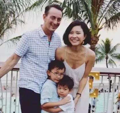 别了，美国驻成都领事