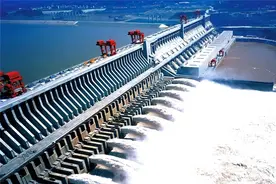 三峡大坝地位如此重要，那到底有多少军事部队在保护它？图片