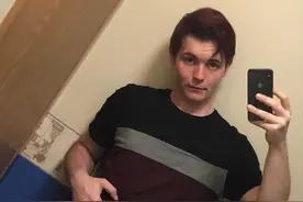 美国男子28岁了还长不大，仍要穿纸尿裤，父母也不反对图片