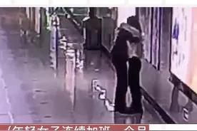 若不是为了几两碎银，谁愿意把青春留在他乡？成年人最后一根稻草图片