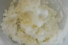 妹子用面粉给自己做了个高鼻梁和尖下巴，效果这么好？图片