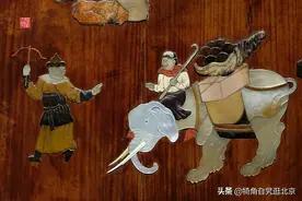 故宫家具馆清早期黄花梨百宝嵌人物图顶箱柜欣赏图片