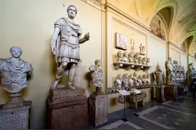 博物馆总面积达5.5万平方米，前身是教皇宫廷图片