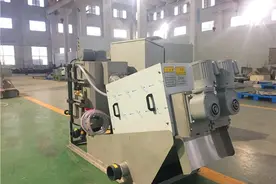叠螺式污泥脱水机的设备参数图片