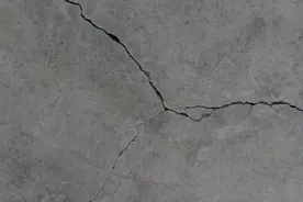 注意！房屋裂缝出现这几种情况切不可轻视图片