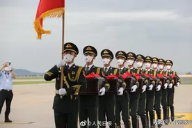 「109位在韩中国人民志愿军烈士遗骸回国！」离家尚是少年之身，归来已是报国之躯图片