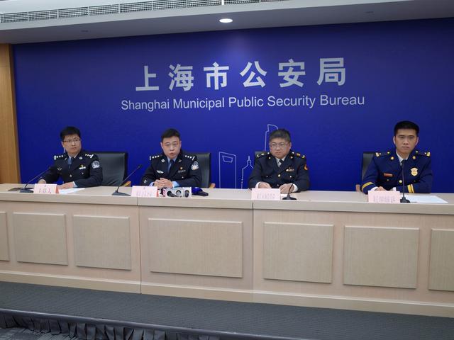 ��ȥ��ҵ��ϧ�ˣ�������ڵ�ƿ���Ż﷢����������ƿ������������΢��С����