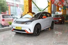 新车｜全新平台打造，车小空间可不小，比亚迪海豚正式开启预售图片