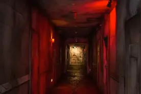 世界“鬼屋之王”，由一座真实的医院改造而成，第三层禁止进入图片